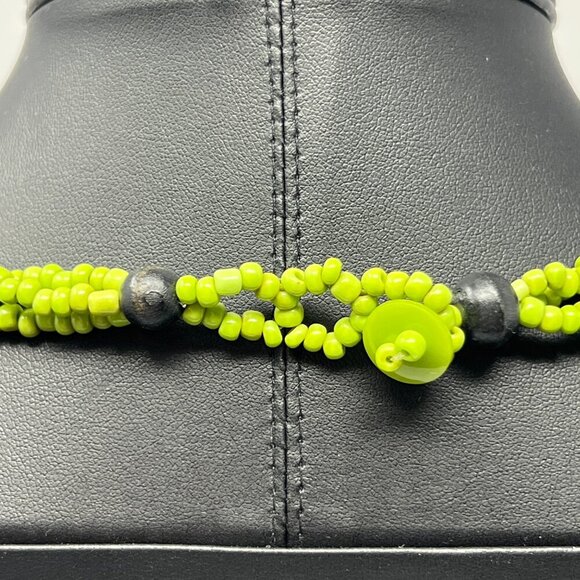 Vintage Green Acrylic and Black Wood Beads Jewelry 9 in. Necklace Earrings Set - Picture 8 of 14